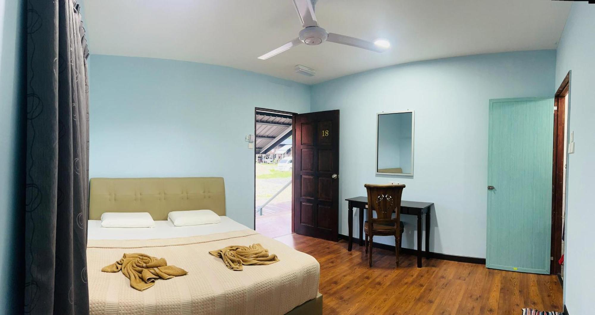Sukau Backpackers Bed & Breakfast Exterior foto