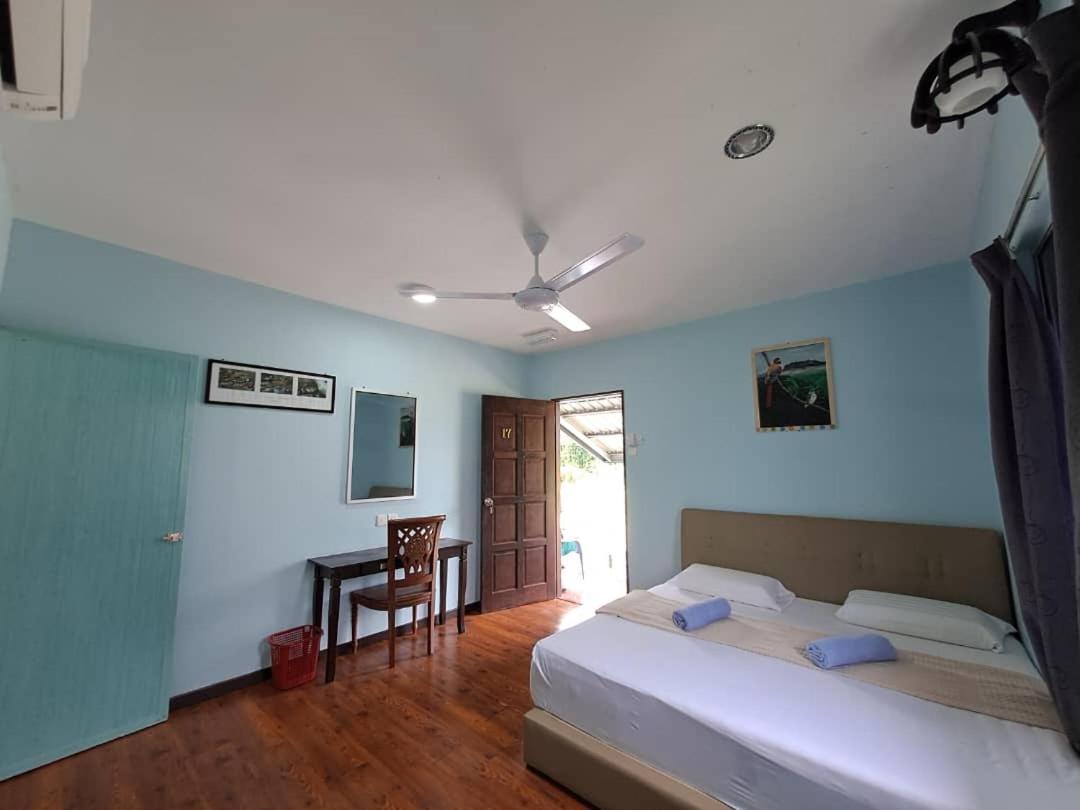Sukau Backpackers Bed & Breakfast Exterior foto